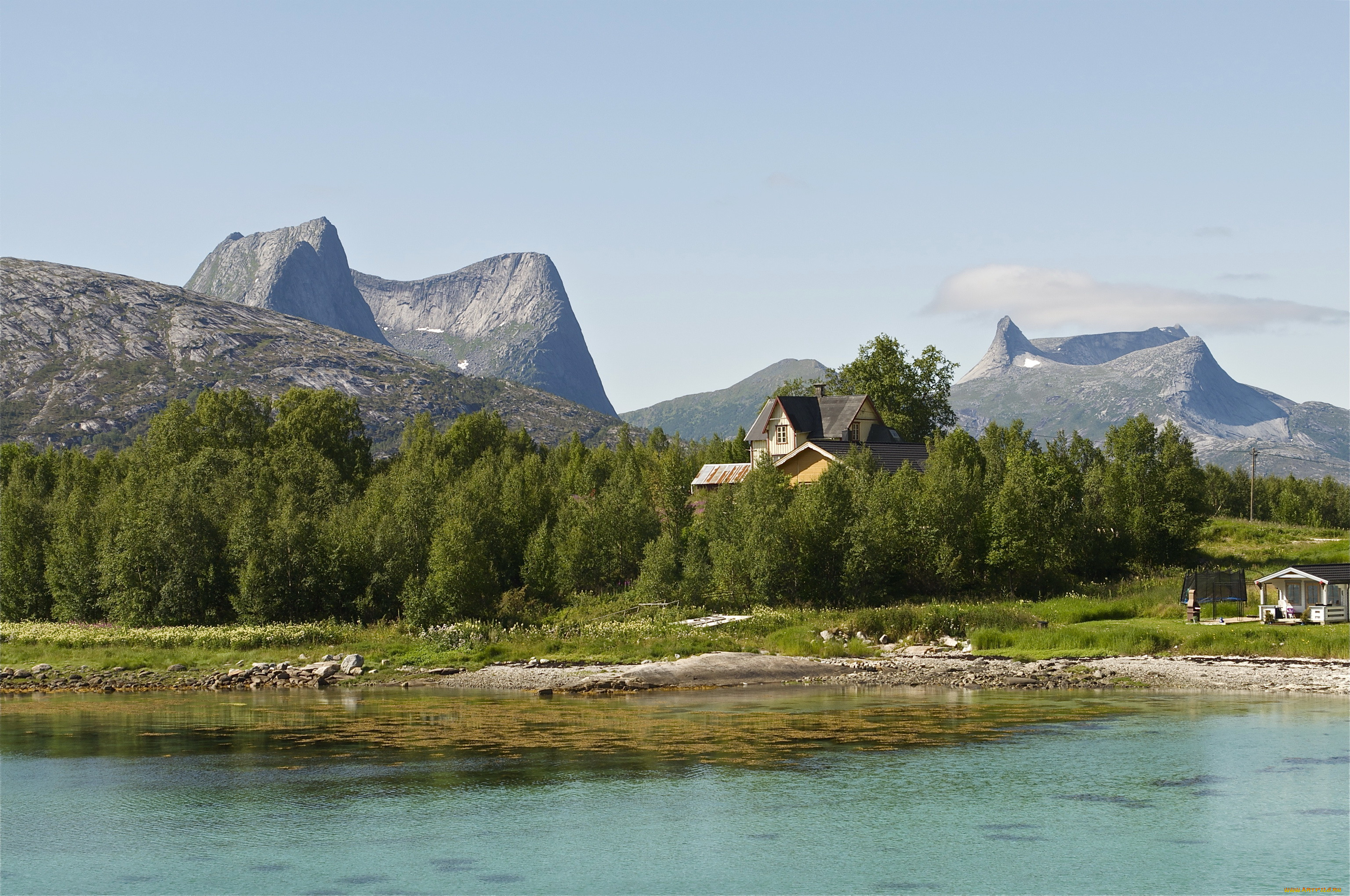 Norway nature k2. Нарвик Норвегия. Нарвик озеро. Пейзажи Нарвик. Природа Нарвика.